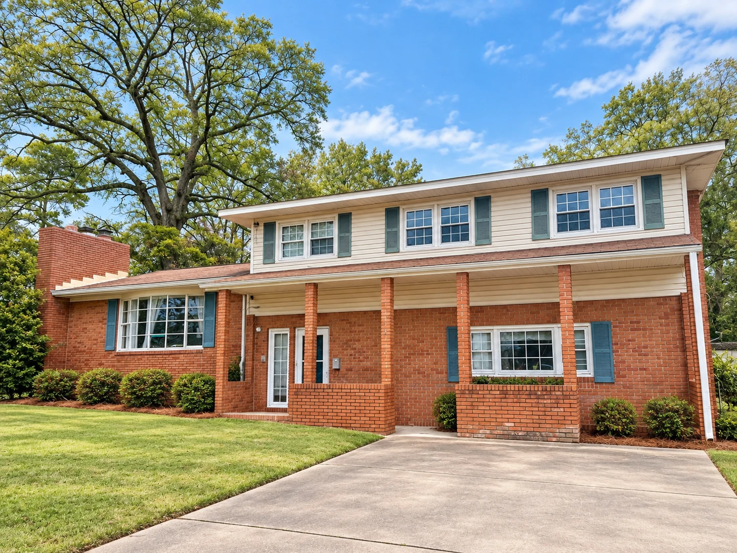 Brown brick LeGrand Living home in Warner Robins, Middle Georgia